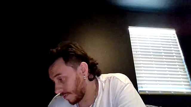Snapshot of Mikecloudyhawk chatting on 07.15.26 Mikecloudyhawk online show from 07.15.26