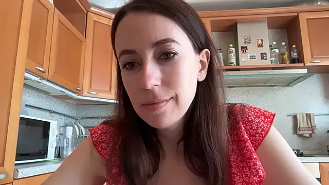 Snapshot of Flamingo_Queen chatting on 06.18.26 Flamingo Queen online show from 06.18.26