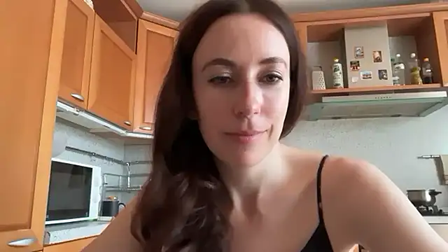 Snapshot of Flamingo_Queen chatting on 06.27.26 Flamingo Queen online show from 06.27.26