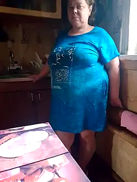 Snapshot of oksana72 chatting on 10.10.25 oksana72 online show from 10.10.25