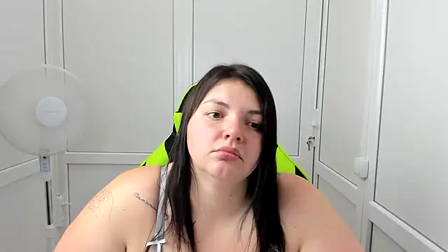 Snapshot of MargaretDark chatting on 06.26.26 MargaretDark online show from 06.26.26