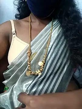 Snapshot of sweet_saranya chatting on 06.23.26 sweet saranya online show from 06.23.26