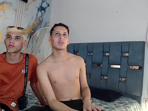 Snapshot of Thick_cock_guys chatting on 06.17.26 Thick cock guys online show from 06.17.26