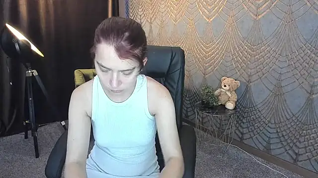 Snapshot of Livia_Shy chatting on 06.24.26 Livia Shy online show from 06.24.26