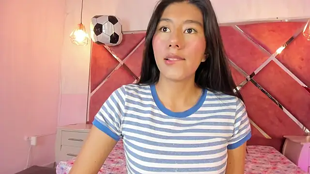 Snapshot of Carla_Alvez chatting on 06.25.26 Carla Alvez online show from 06.25.26