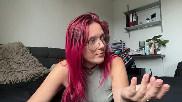 LeaLoveXXX online show from 07.06.26