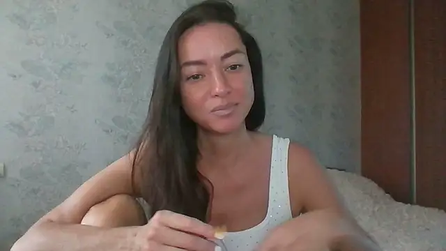 Snapshot of Mia_Salamanka chatting on 07.16.26 Mia Salamanka online show from 07.16.26