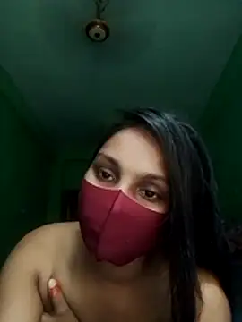 Snapshot of Ishaniya chatting on 07.29.26 Ishaniya online show from 07.29.26