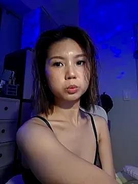Snapshot of urgrl_portia chatting on 06.18.26 urgrl portia online show from 06.18.26