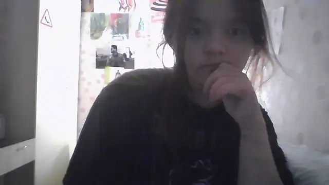 Snapshot of ZeldaSayre_ chatting on 06.18.26 ZeldaSayre online show from 06.18.26