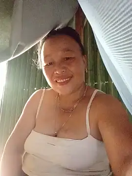 Snapshot of lylylai chatting on 06.15.26 lylylai online show from 06.15.26