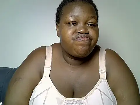 Snapshot of Tashazbabe chatting on 06.22.26 Tashazbabe online show from 06.22.26