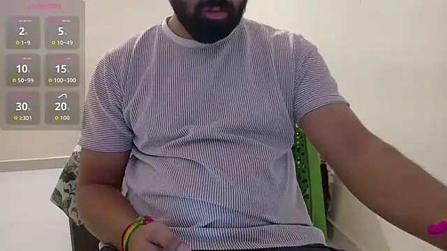 Snapshot of mighty_russell chatting on 06.16.26 mighty russell online show from 06.16.26