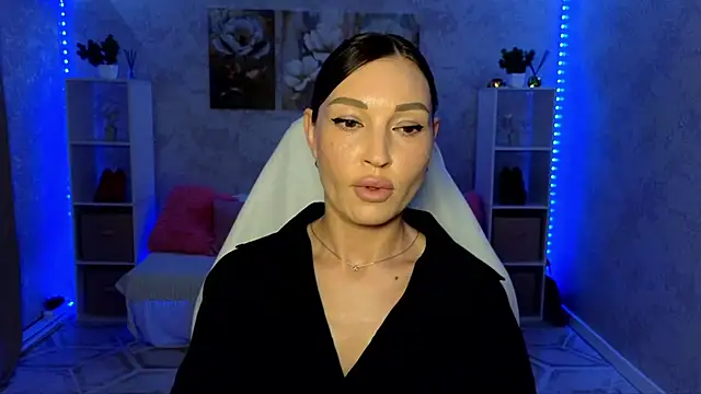 Snapshot of NikoleMills chatting on 07.06.26 NikoleMills online show from 07.06.26
