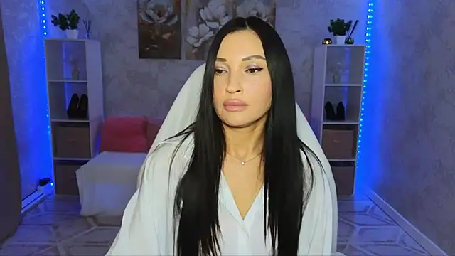 Snapshot of NikoleMills chatting on 07.25.26 NikoleMills online show from 07.25.26