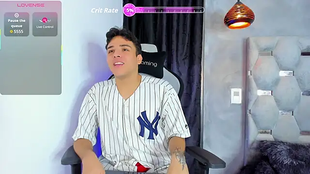 Snapshot of cam_suaza chatting on 07.22.26 cam suaza online show from 07.22.26