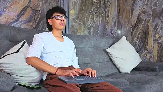Noha King online show from 07.08.26