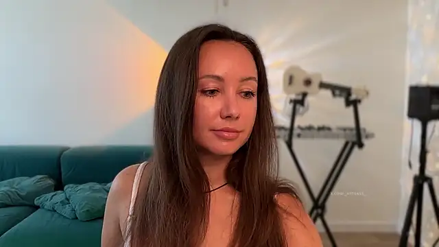 Snapshot of Arteasee chatting on 07.20.26 Arteasee online show from 07.20.26