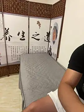 Snapshot of qujing002 chatting on 07.26.26 qujing002 online show from 07.26.26