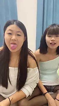 Snapshot of fang-101 chatting on 06.22.26 fang-101 online show from 06.22.26