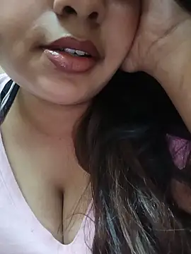 Snapshot of Yashika_Kapoor chatting on 06.11.26 Yashika Kapoor online show from 06.11.26
