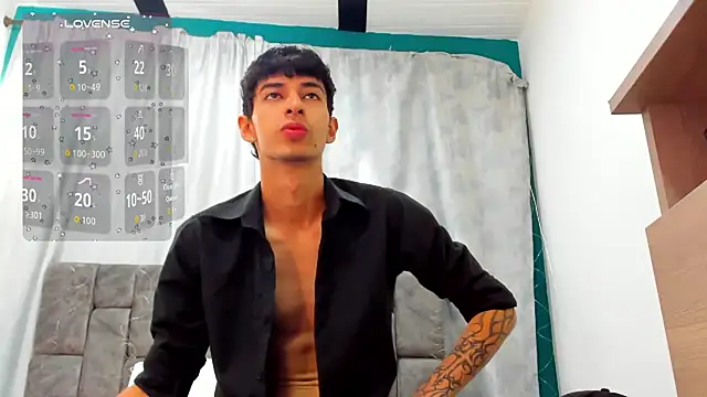 Snapshot of LyanLazarBBC chatting on 07.27.26 LyanLazarBBC online show from 07.27.26