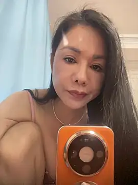 Snapshot of Sao-mei chatting on 06.16.26 Sao-mei online show from 06.16.26