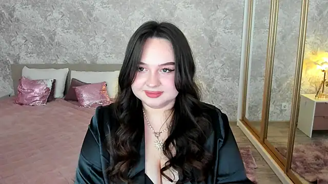 Snapshot of MaddyCrofte chatting on 06.30.26 MaddyCrofte online show from 06.30.26