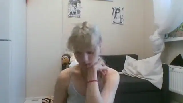 Snapshot of DinaKolter chatting on 07.24.26 DinaKolter online show from 07.24.26