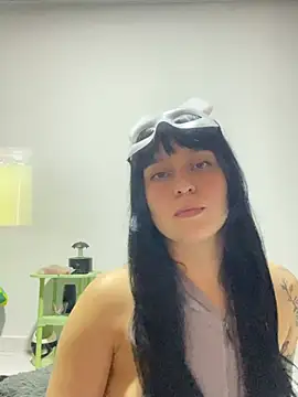 Snapshot of CarlotaBunny chatting on 06.24.26 CarlotaBunny online show from 06.24.26