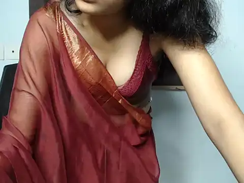 Snapshot of Sexynaina3 chatting on 07.14.26 Sexynaina3 online show from 07.14.26