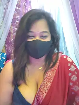 Snapshot of beauty_lisa- chatting on 06.21.26 beauty lisa- online show from 06.21.26