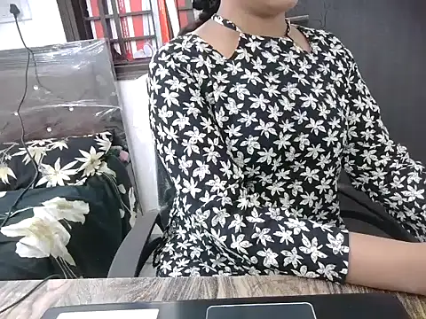 Snapshot of Bold-Divya1 chatting on 06.16.26 Bold-Divya1 online show from 06.16.26