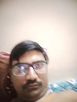 Snapshot of dhirusury050625 chatting on 06.16.26 dhirusury050625 online show from 06.16.26
