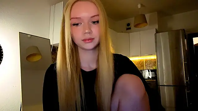 Snapshot of viyy chatting on 08.02.26 viyy online show from 08.02.26