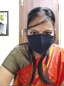 Snapshot of Tamil_white_beauty chatting on 06.18.26 Tamil white beauty online show from 06.18.26