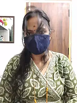 Snapshot of Tamil_white_beauty chatting on 06.24.26 Tamil white beauty online show from 06.24.26