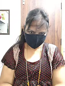 Snapshot of Tamil_white_beauty chatting on 06.26.26 Tamil white beauty online show from 06.26.26