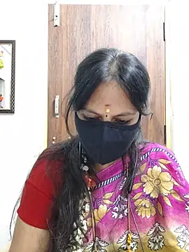 Snapshot of Tamil_white_beauty chatting on 07.05.26 Tamil white beauty online show from 07.05.26