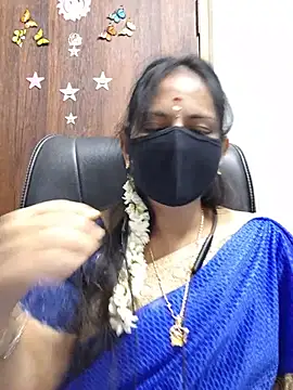 Snapshot of Tamil_white_beauty chatting on 08.01.26 Tamil white beauty online show from 08.01.26