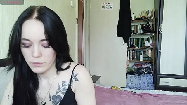 Snapshot of Mia_Ellis chatting on 08.03.26 Mia Ellis online show from 08.03.26