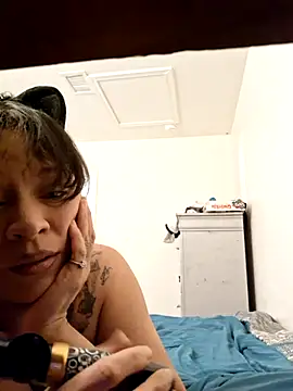 Snapshot of Joanshines chatting on 07.08.26 Joanshines online show from 07.08.26