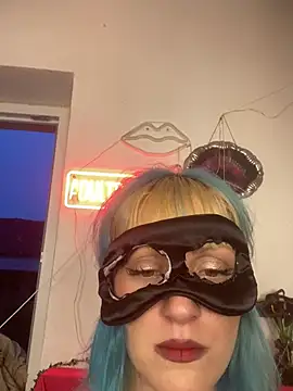 Snapshot of Honeymilky1 chatting on 06.19.26 Honeymilky1 online show from 06.19.26
