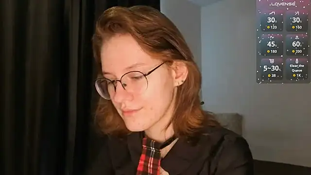 Snapshot of PliantMissus chatting on 07.04.26 PliantMissus online show from 07.04.26