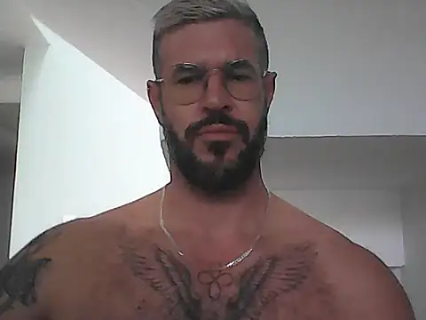 Snapshot of mrbighairychest chatting on 06.18.26 mrbighairychest online show from 06.18.26