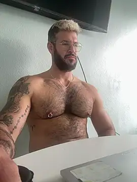 Snapshot of mrbighairychest chatting on 07.16.26 mrbighairychest online show from 07.16.26
