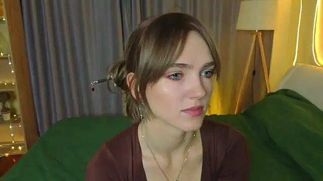 Snapshot of MarielRoloson chatting on 07.06.26 MarielRoloson online show from 07.06.26