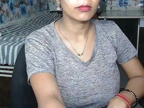 Snapshot of NottyMomo chatting on 07.04.26 NottyMomo online show from 07.04.26