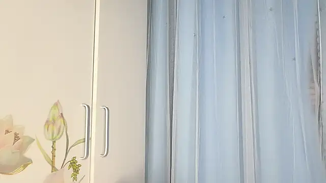 Snapshot of Yesqiko chatting on 06.28.26 Yesqiko online show from 06.28.26