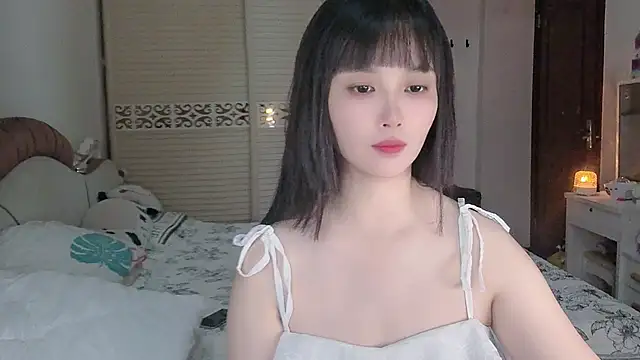 Snapshot of Yesqiko chatting on 07.27.26 Yesqiko online show from 07.27.26